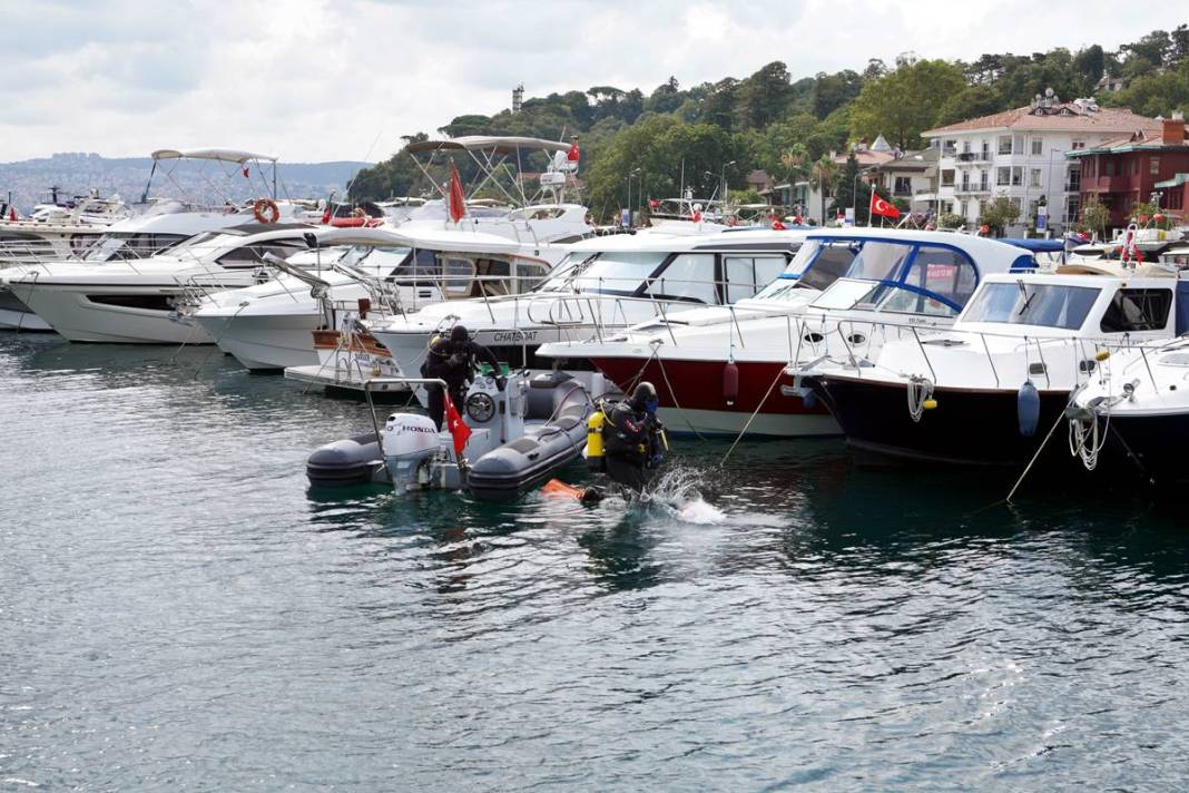 İstanbul'un utancı: Boğaz'ın altı adeta bir çöplük! Çamaşır makinesi, televizyon, araba lastiği... 19